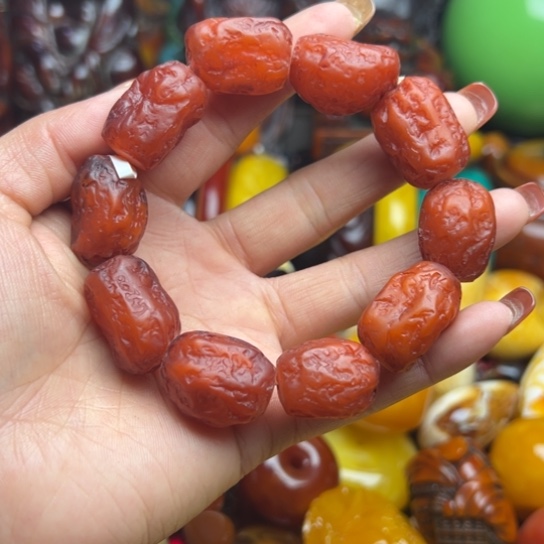 琥珀手串未镶嵌蜜蜡