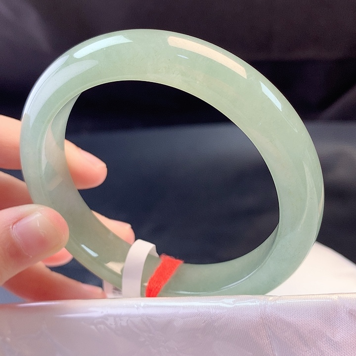 翡翠未镶嵌手镯57圈