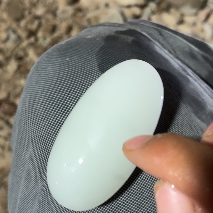 未镶嵌和田玉（糖玉）挂件