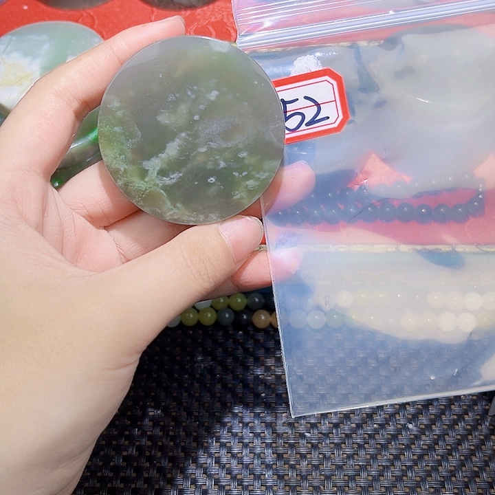 和田玉和田玉边角料随机发未镶嵌