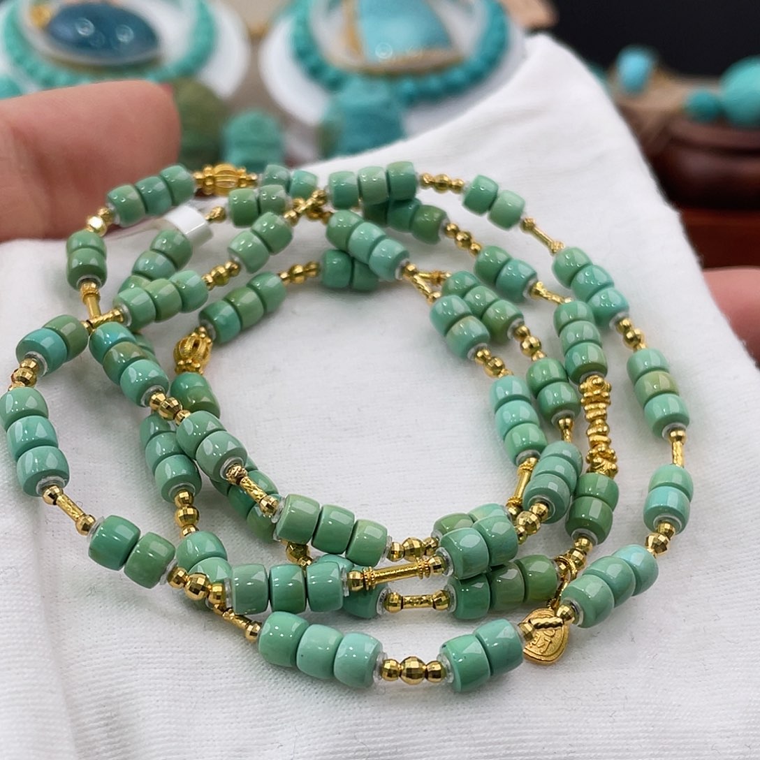 18K金镶嵌绿松石珠宝奇石