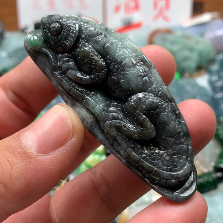 翡翠颈饰未镶嵌保真天然a货翡翠