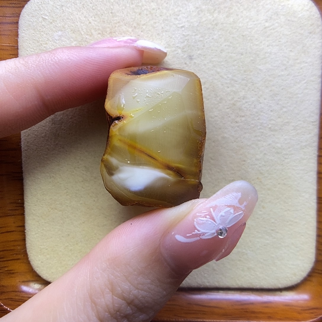 未镶嵌定制琥珀16珠子 陈