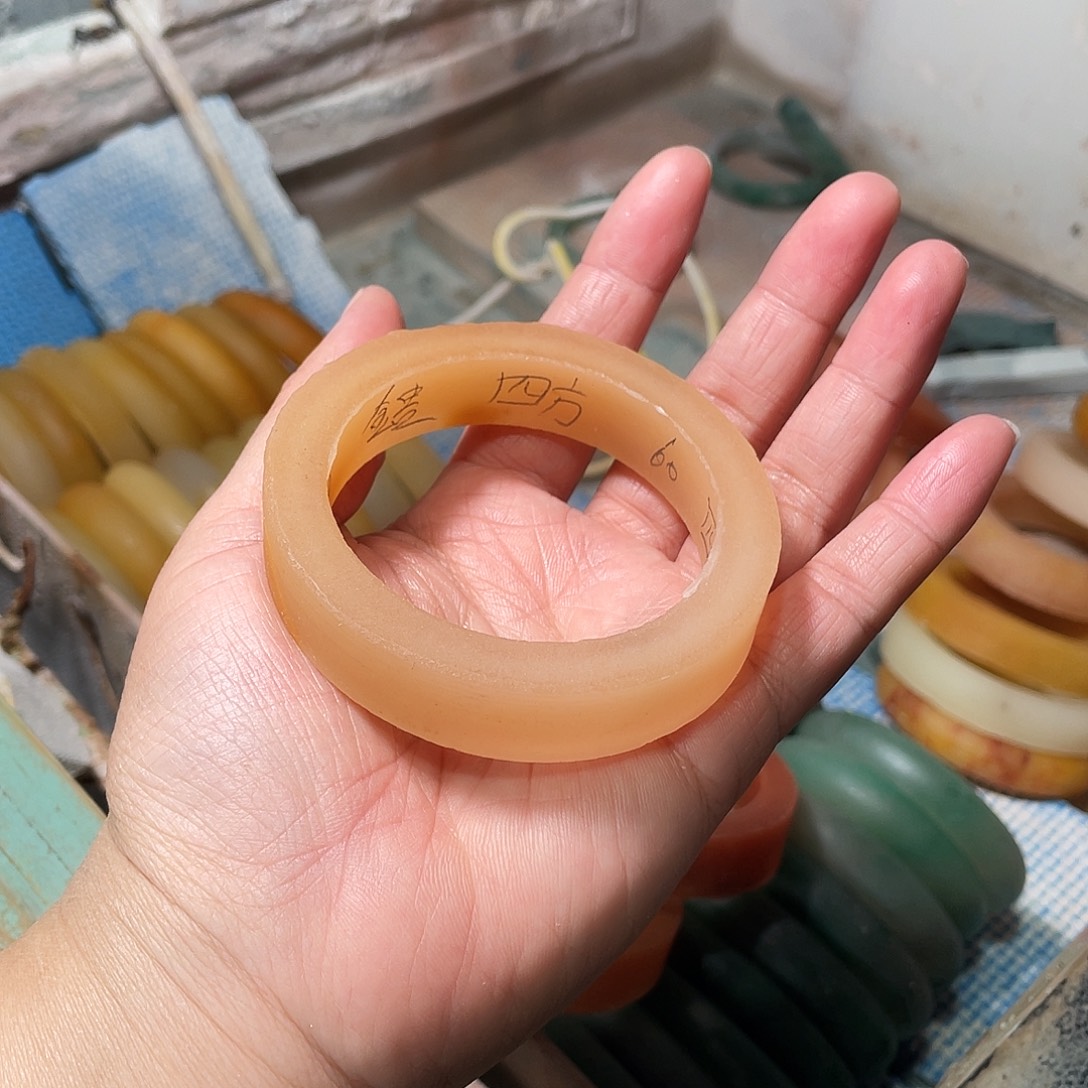 金***贵定制石英质玉定制加工