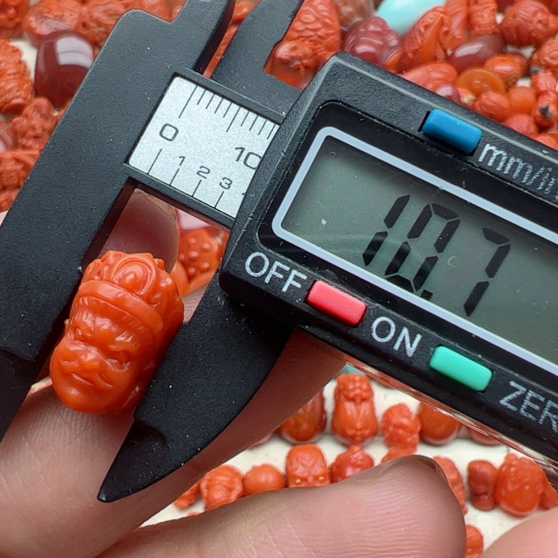 南红玛瑙配饰未镶嵌