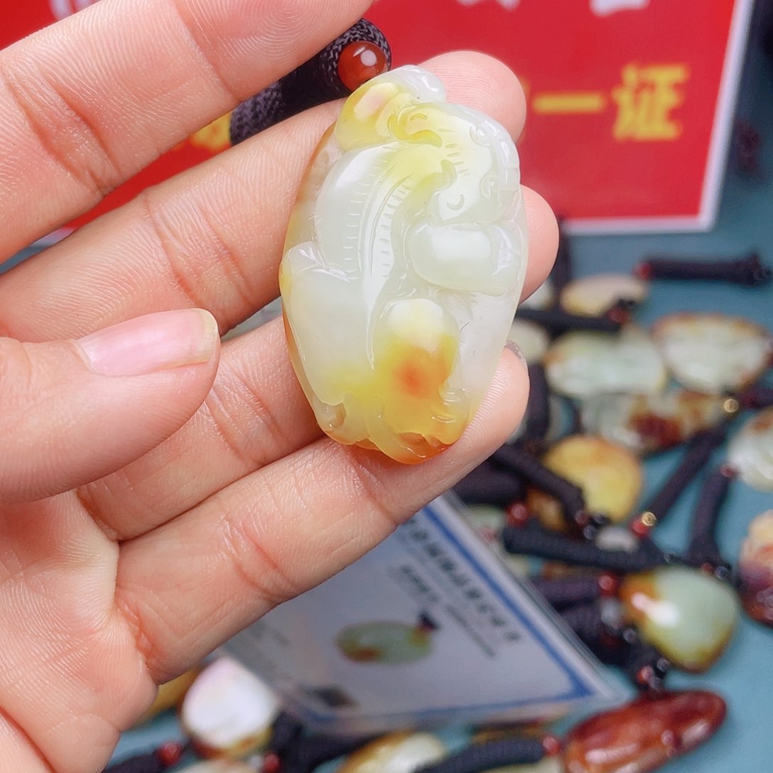 和田玉颈饰未镶嵌