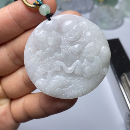 翡翠未镶嵌颈饰翡翠