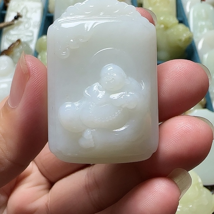 颈饰未镶嵌和田玉