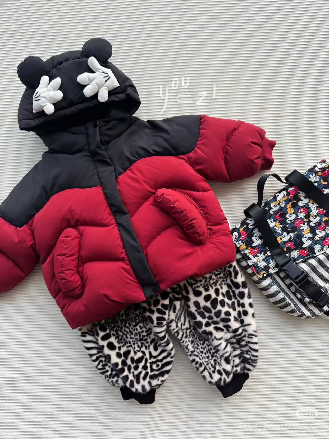 YOUZI新款2025右子冬款米奇手羽绒灰黑加厚拉链短款男女休闲外套