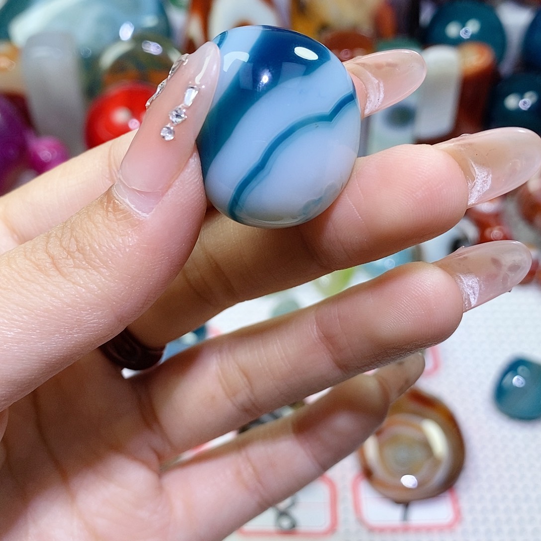 M***生玛瑙/玉髓未镶嵌珠宝奇石