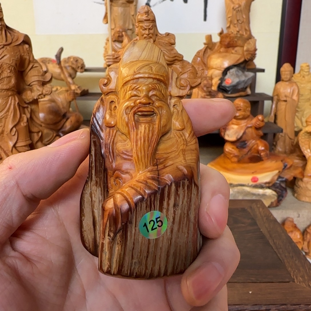 崖柏小木匠艺雕一物一拍