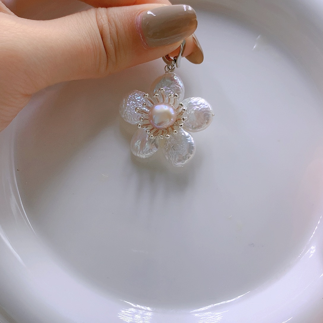 颈饰银S925镶嵌淡水珍珠