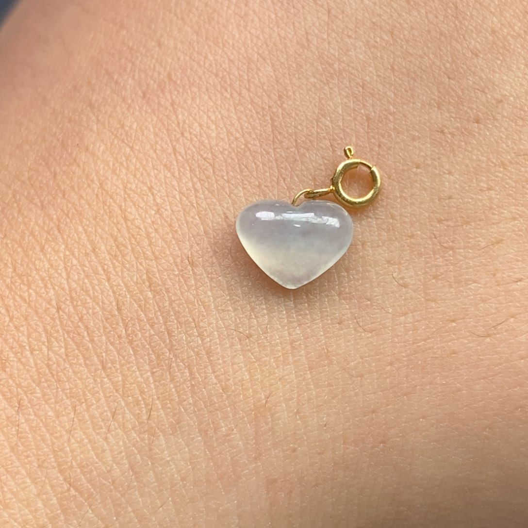 翡翠18K金镶嵌颈饰爱心