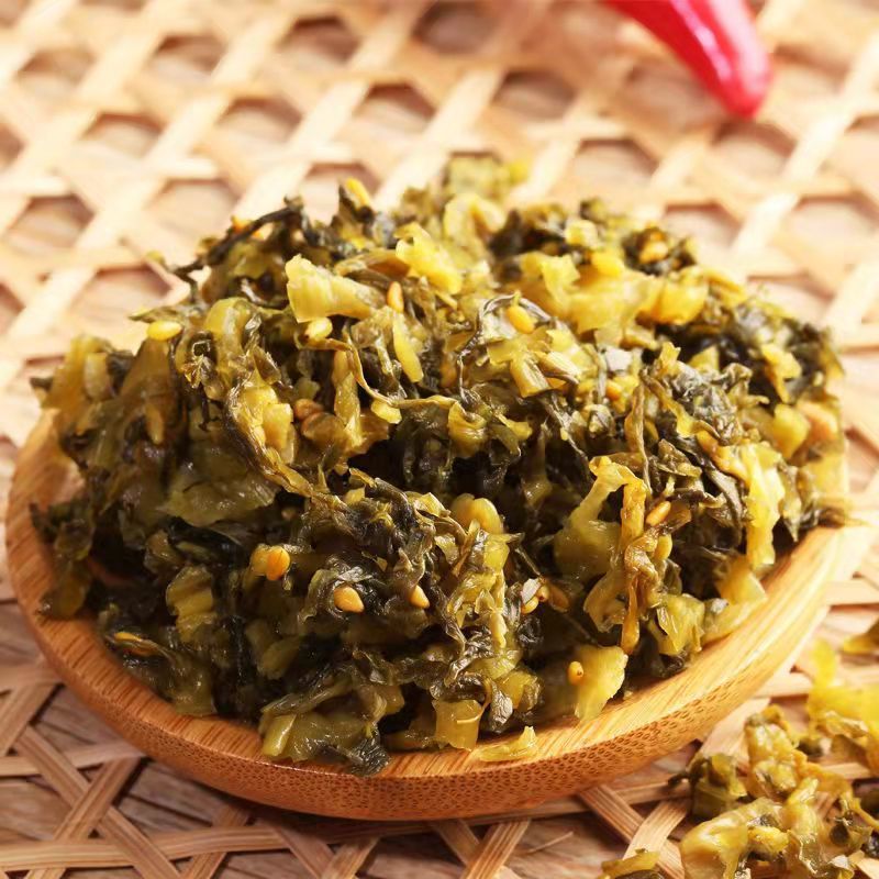 剁碎酸菜  酸酸辣辣