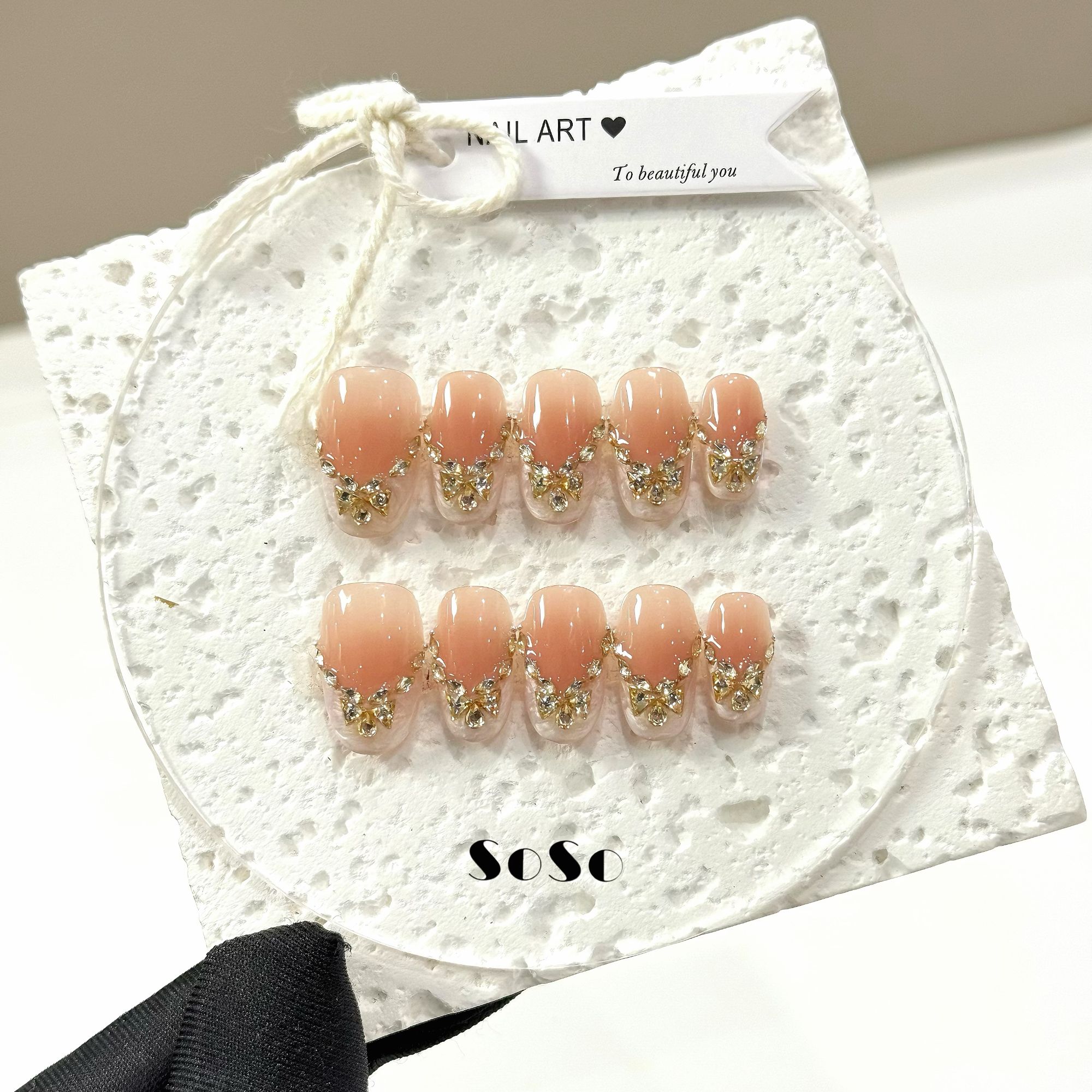 Nice SoSo【金织白玉】纯手工穿戴甲纯欲手绘法式腮红碎钻轻奢小众