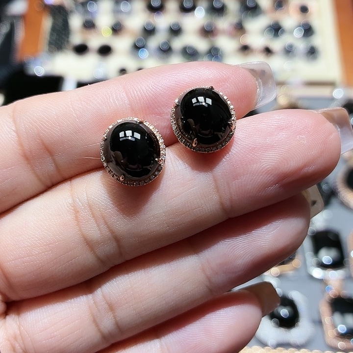 翡翠18K金镶嵌耳饰