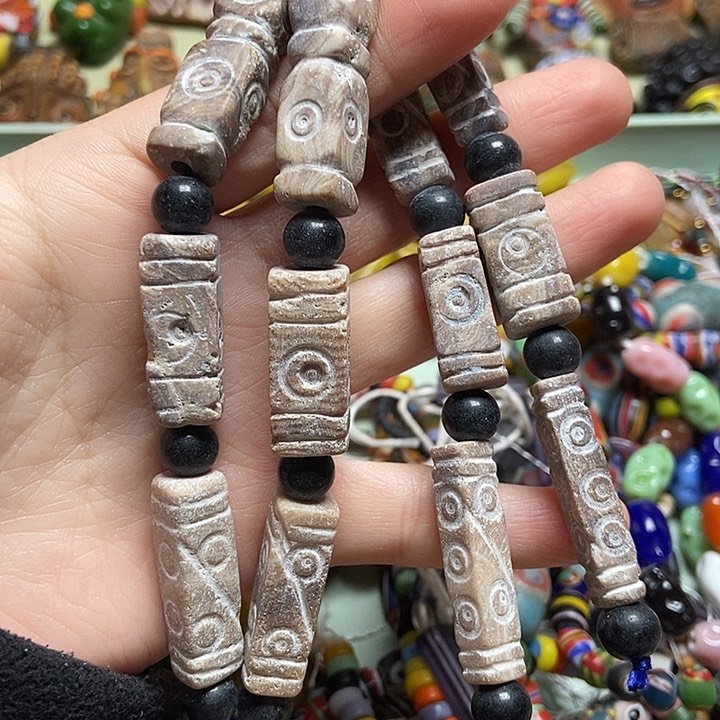 琉璃颈饰雕刻链子015