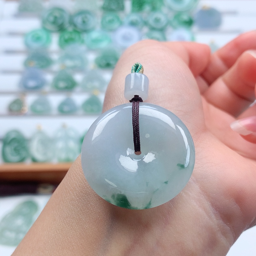 【闪购商品】翡翠吊坠(不含链)未镶嵌