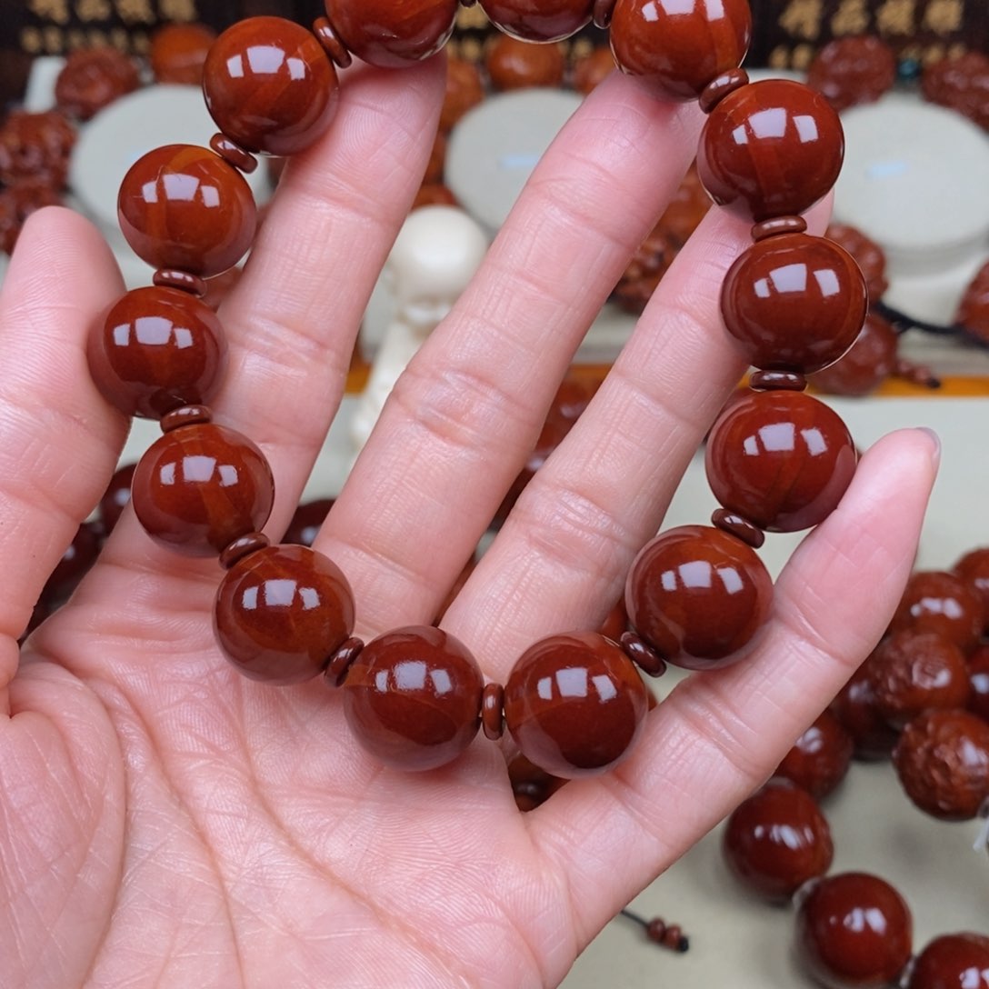 橄榄核吊坠秦**男光珠，