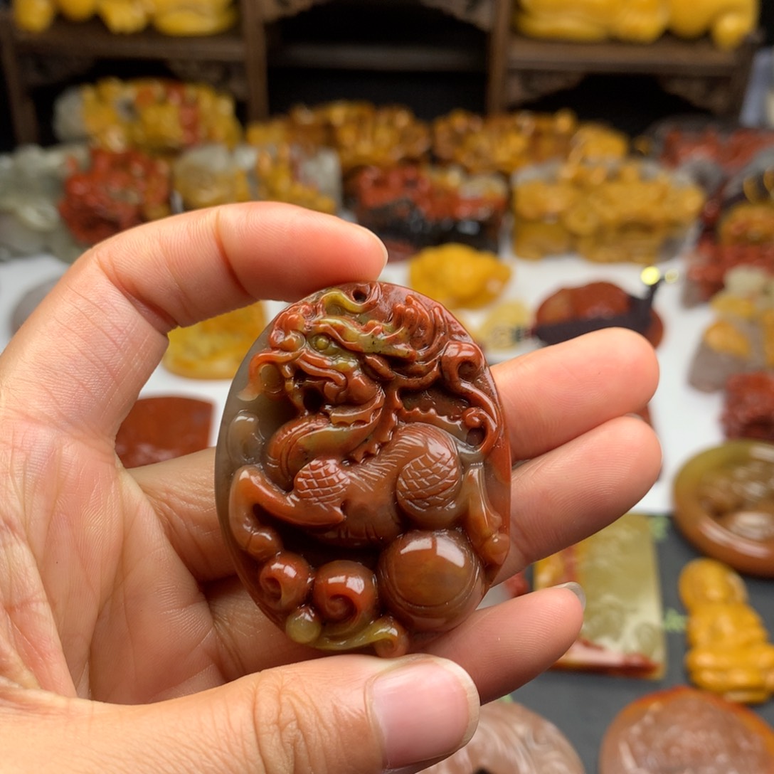 石英质玉（黄龙玉）挂件未镶嵌