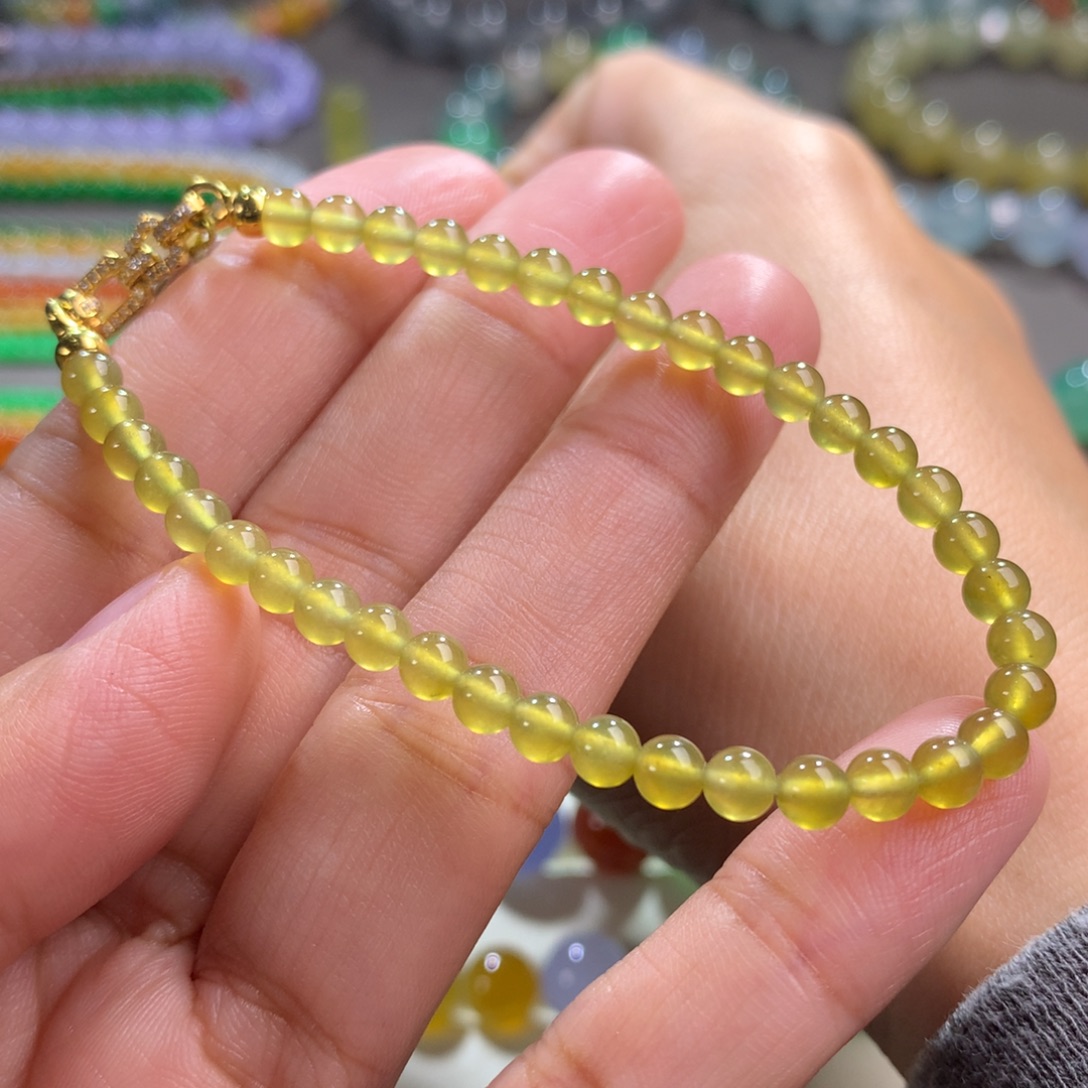 翡翠未镶嵌手链卡4.1