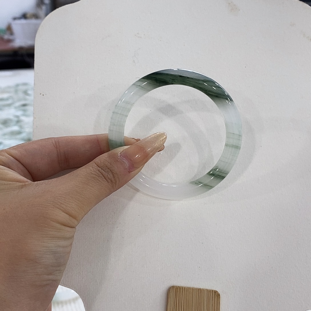 石英质玉手镯未镶嵌～一一