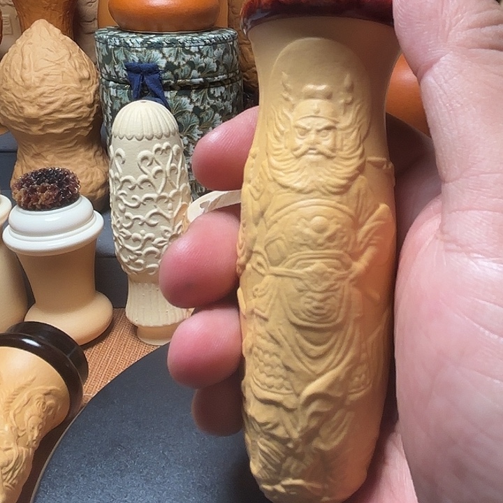 鎏***禹隐隐约约的感觉让人