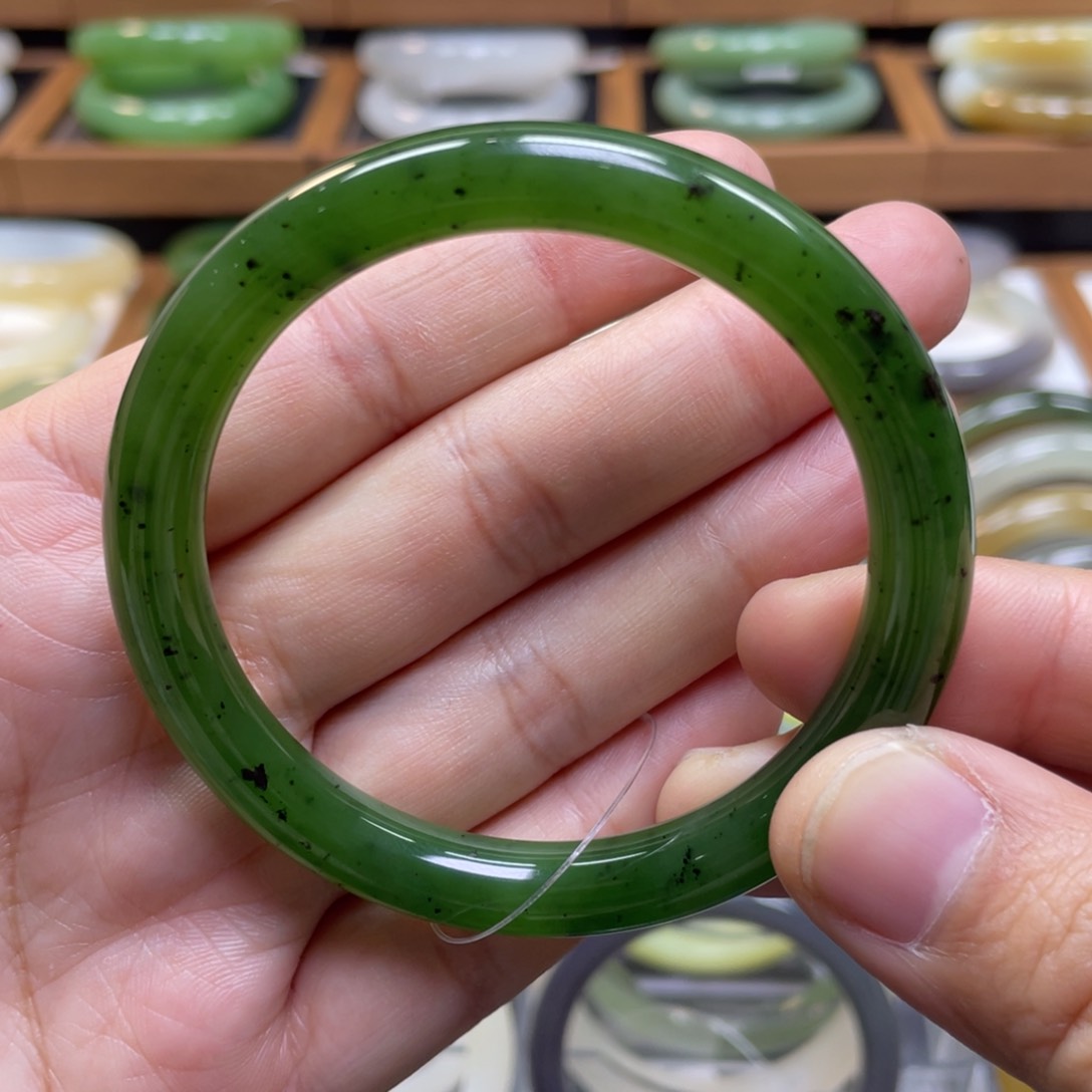 和田玉手镯未镶嵌53