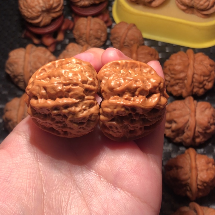 白***～文玩核桃把件蛤蟆