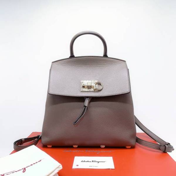 妃鱼/菲拉格慕/95新/包包/市场价19800/250120RN0002