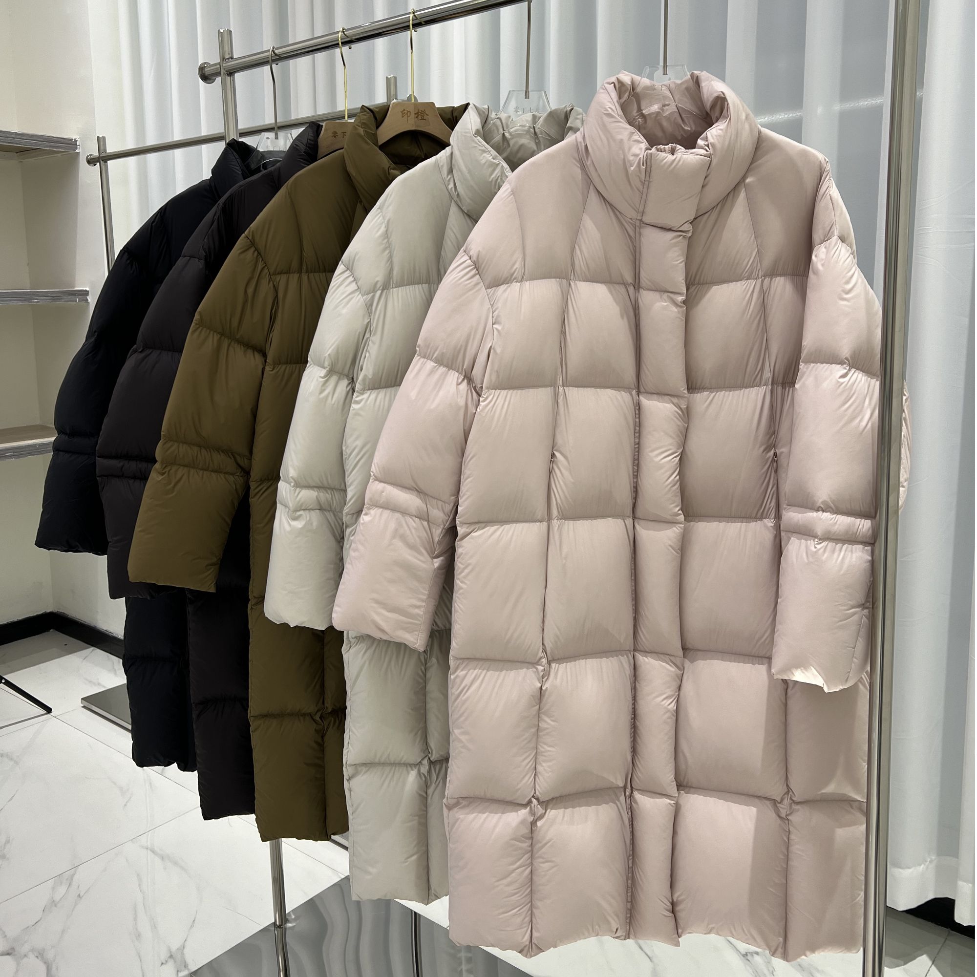 2025宽松型韩版女休闲羽绒服拉链保暖立领冬季长款长袖