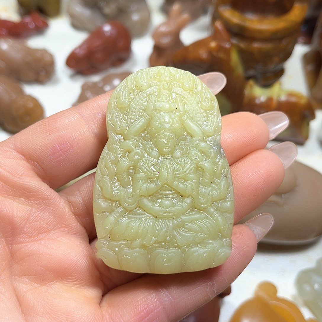 白玉菩提吊坠白玉菩提吊坠