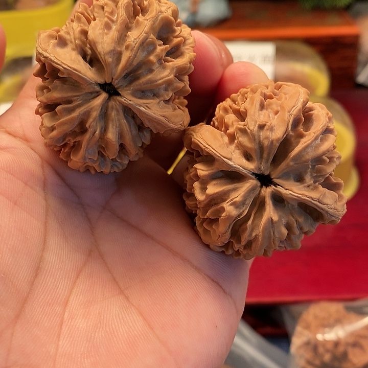 【闪购商品】文玩核桃吊坠招财鼠