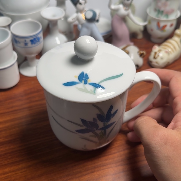 笨****醴陵群力80后兰草杯子茶杯