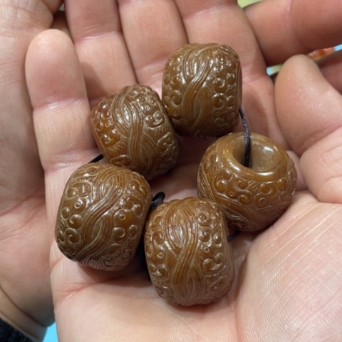 和田玉颈饰未镶嵌上**水