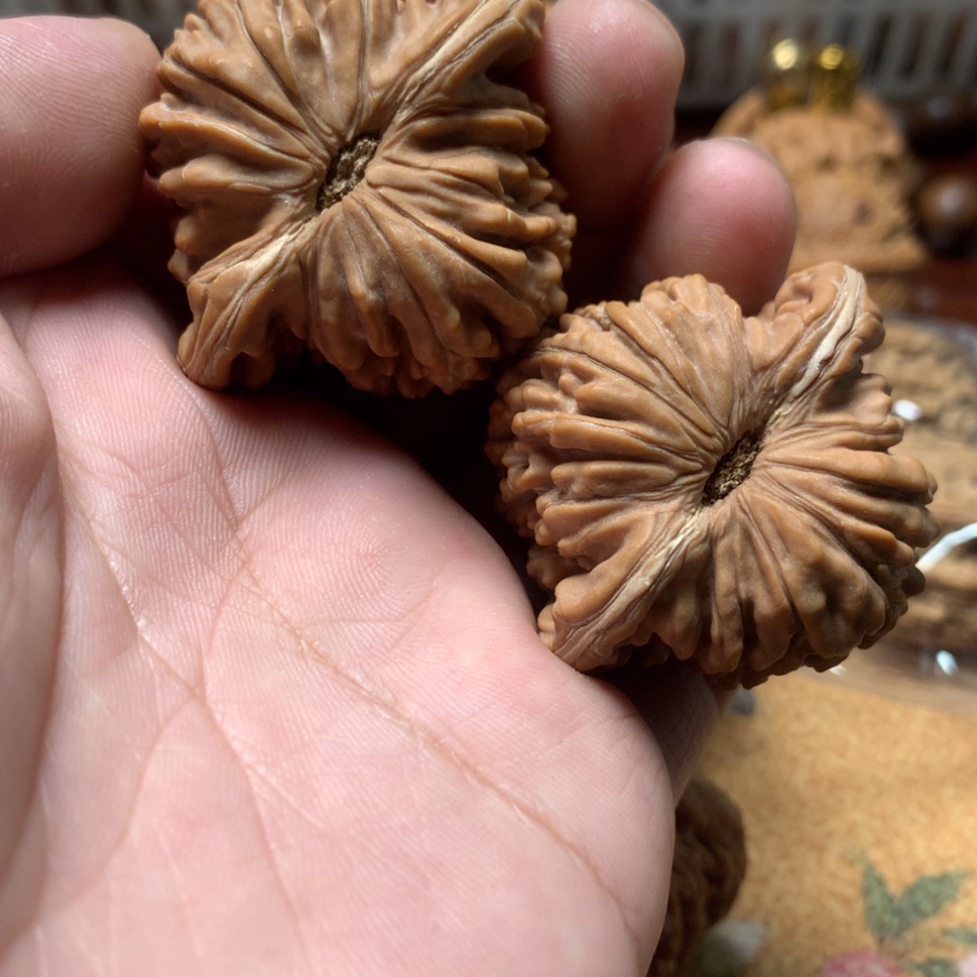 贝***亲吊坠文玩核桃四座楼