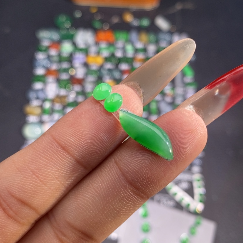 【闪购商品】翡翠挂件未镶嵌随行