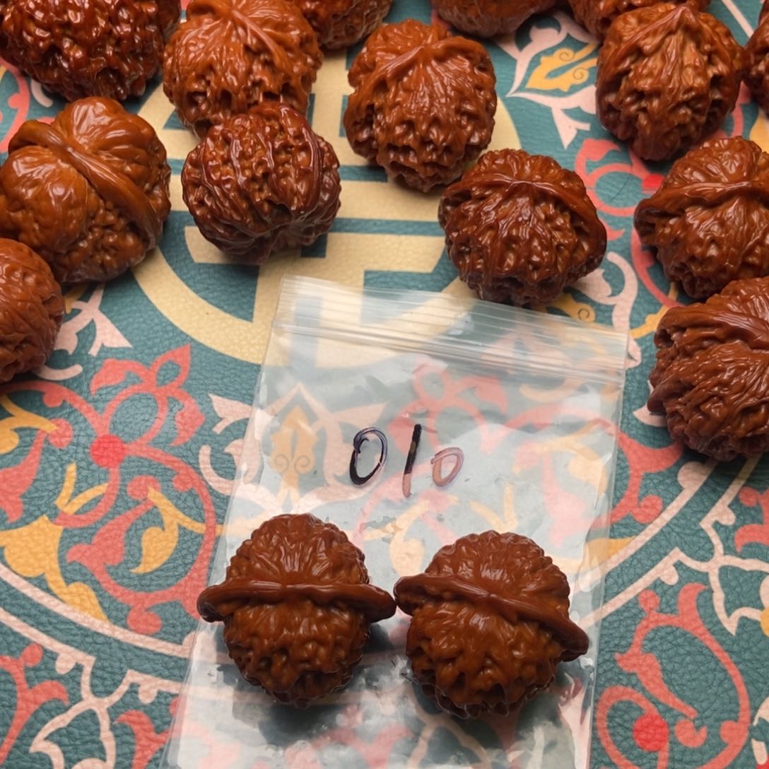 文玩核桃把件盐****霏010娃娃