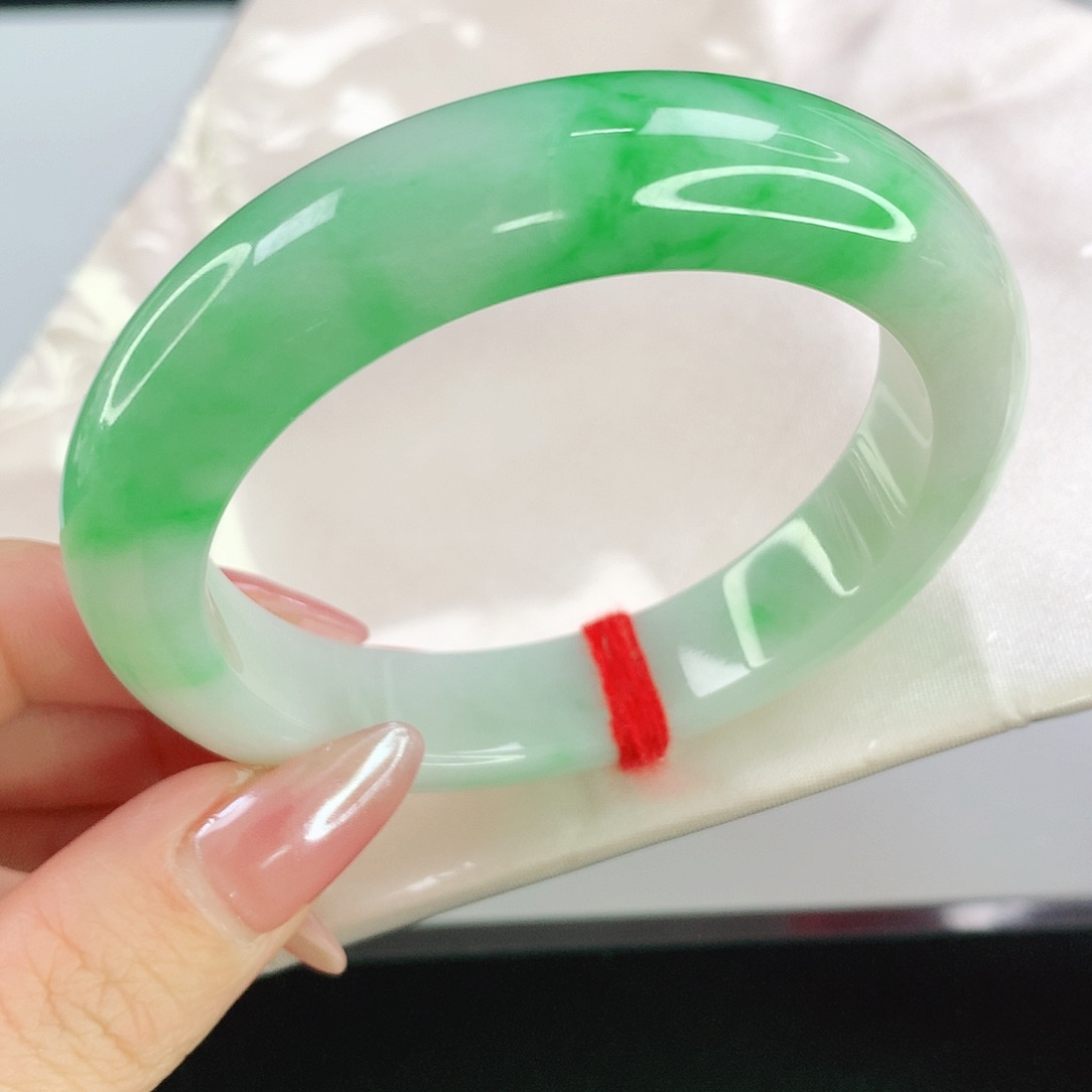 翡翠未镶嵌手镯144翡翠