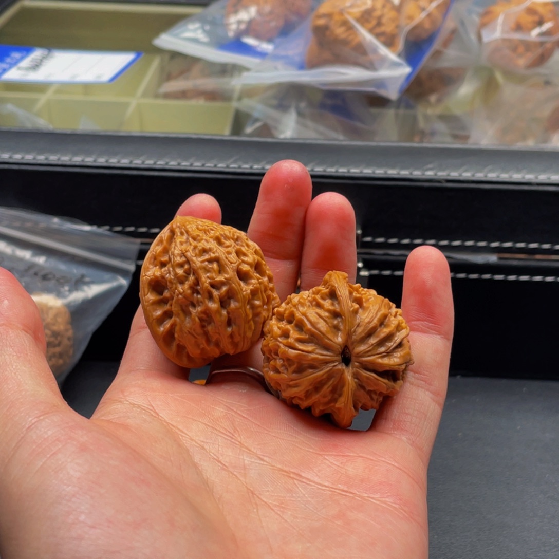 幕***者文玩核桃把件矮桩金牛