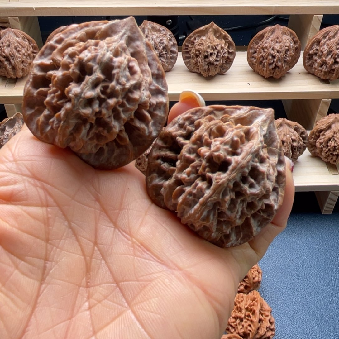 逸***龙文玩核桃吊坠秦岭核桃