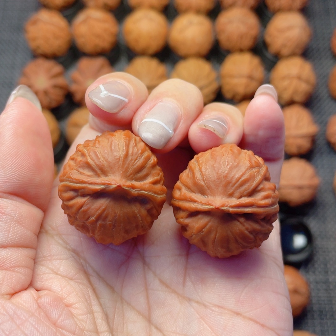 满***陈文玩核桃把件小苹果