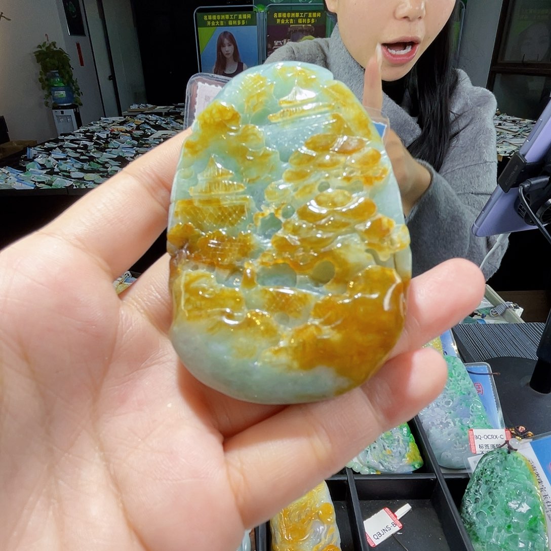 颈饰未镶嵌翡翠一