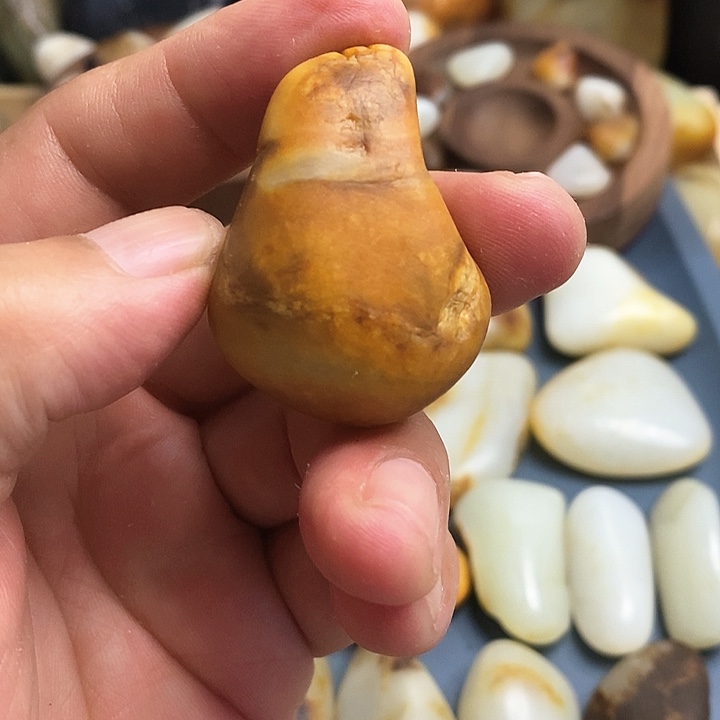 未镶嵌和田玉（糖玉）挂件