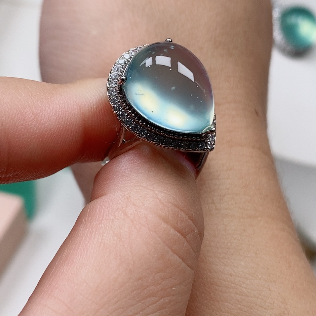 银S925镶嵌蛇纹石玉戒指