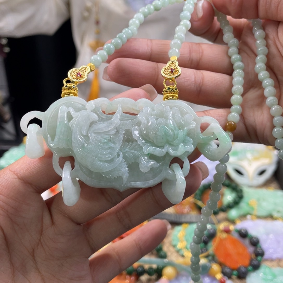 翡翠颈饰未镶嵌代编织