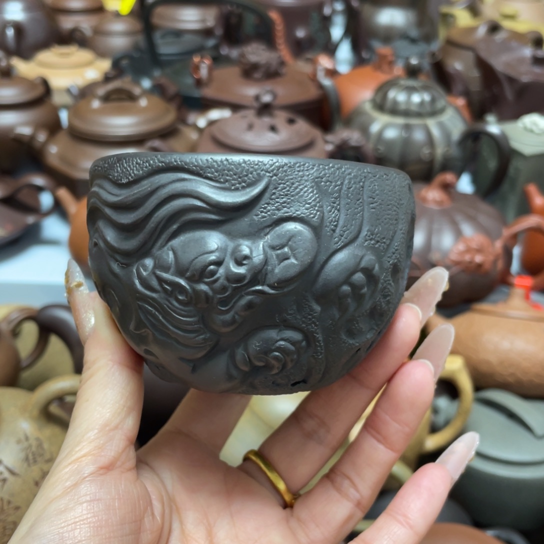 底槽青茶壶紫砂艺术作品