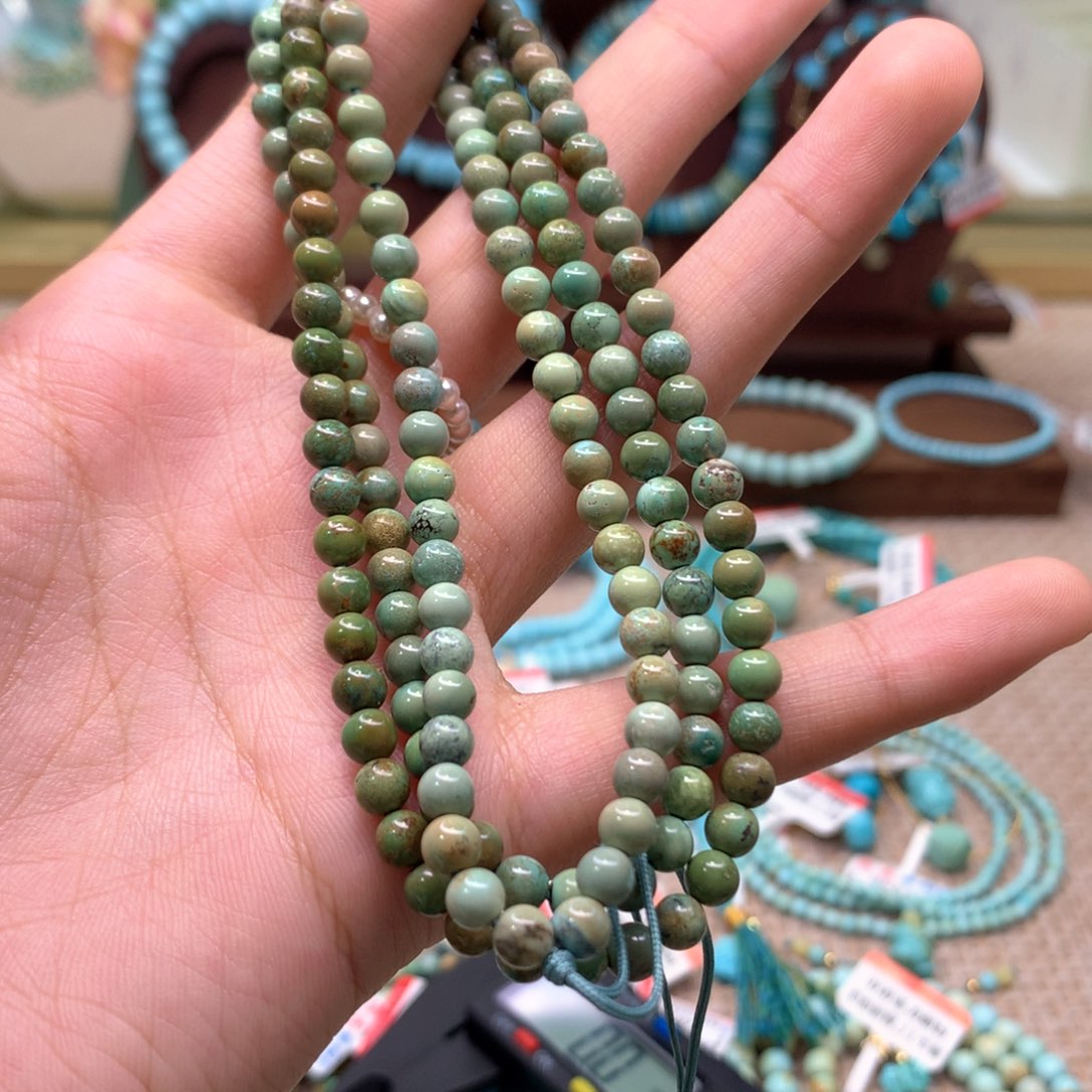 绿松石配饰未镶嵌