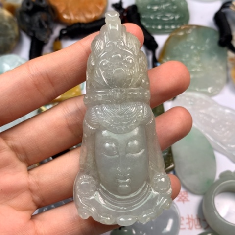 定制翡翠颈饰未镶嵌