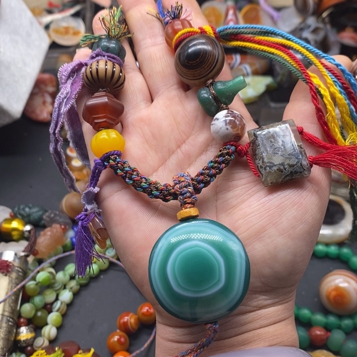 玛瑙/玉髓颈饰未镶嵌